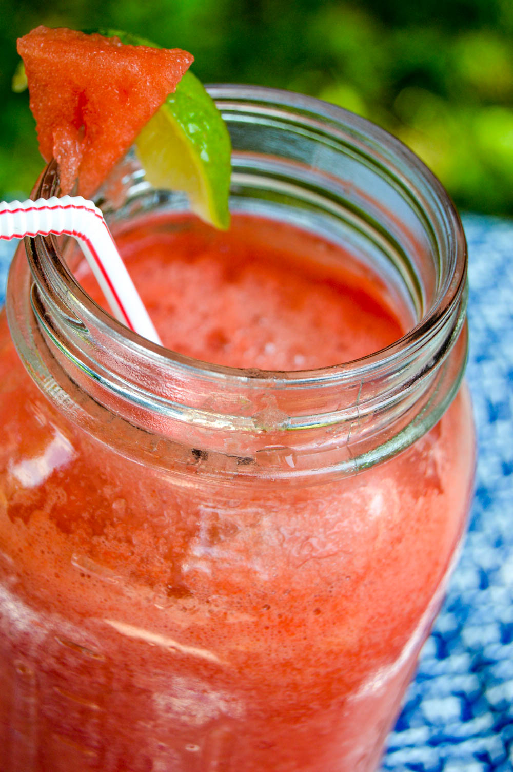 Easy watermelon detox drink, watermelon drink, summer drinks, blender drinks, watermelon recipes