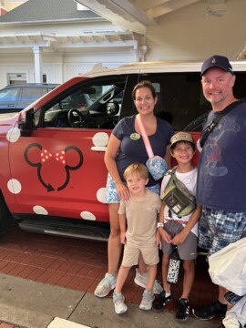 Complete guide to using Disney's Minnie Van Service at Walt Disney World