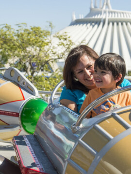 Unconventional items to pack for Disney, What to pack for Disney, Disney World Packing, Packing Tips for Disney, Disney With Kids, Disney World Planning, Planning