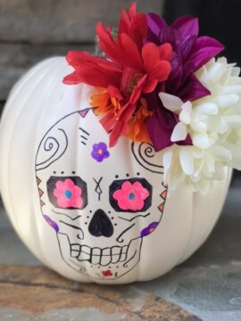 Sugar Skull Pumpkin, Sugar Skull Pumpkin Craft, Sugar Skull Craft, Sugar Skulls, Disney Blogger, Disney Pixar COCO, COCO Craft