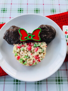 Minnie Mouse Rice Krispies Treats, Christmas Treat, Disney Christmas Treat, Rice Krispies Treat, Holiday Baking Idea, Minnie Rice Krispies
