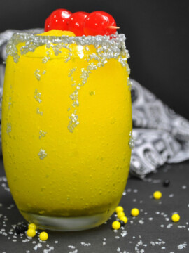 Frozen Pineapple Cocktail, Wasp Cocktail, Ant-man and the wasp, marvel cocktails