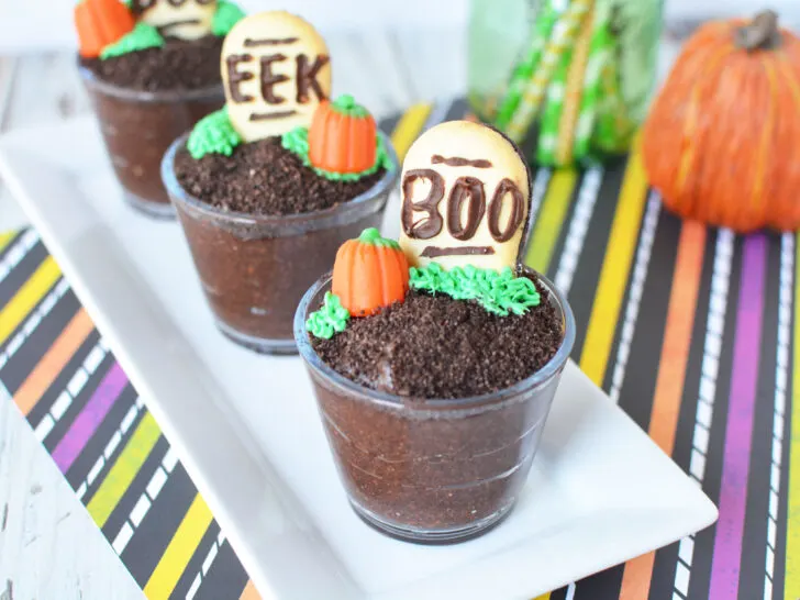Halloween Kids Dessert, Halloween Dessert, Halloween Pudding Cups, easy Halloween dessert, dessert, halloween