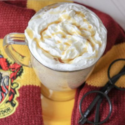 Single Serve Butterbeer Mug Cake | Harry Potter Recipe