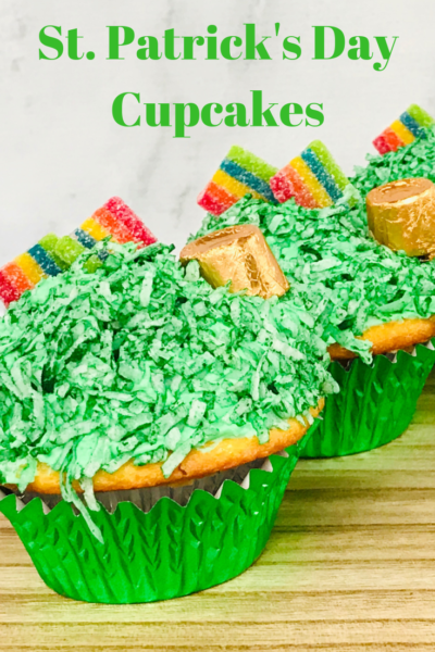 How to make easy St. Patrick's Day Cupcakes for kids! Topped with a pot of gold and a rainbow - kids love them. #StPatricksDay #IrishFood #Cupcakes #StPatricksDay #StPattysDay