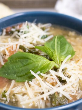 Roasted Cauliflower Rice Soup, Winter Soup Recipe, Broth Soup Recipe, Cauliflower Soup, Vegetable Soup Recipe