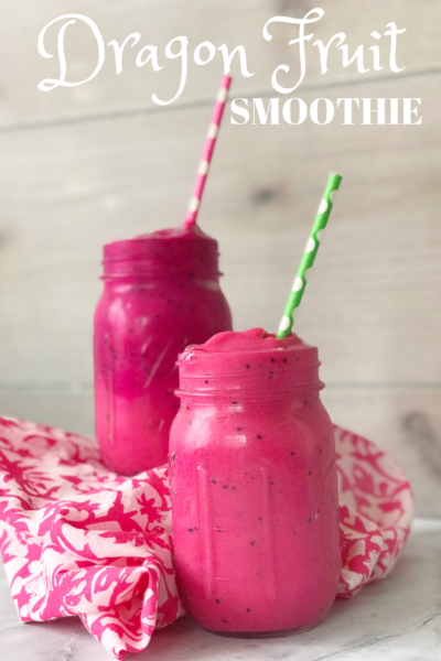 DRAGON FRUIT SMOOTHIE: This easy dragon fruit smoothie recipe has amazing health benefits! Enjoy it post-workout or for breakfast as a refreshing and healthy option. #SmoothieRecipe #proteinSmoothie #dragonfruit #superfruit #smoothierecipe #breakfast