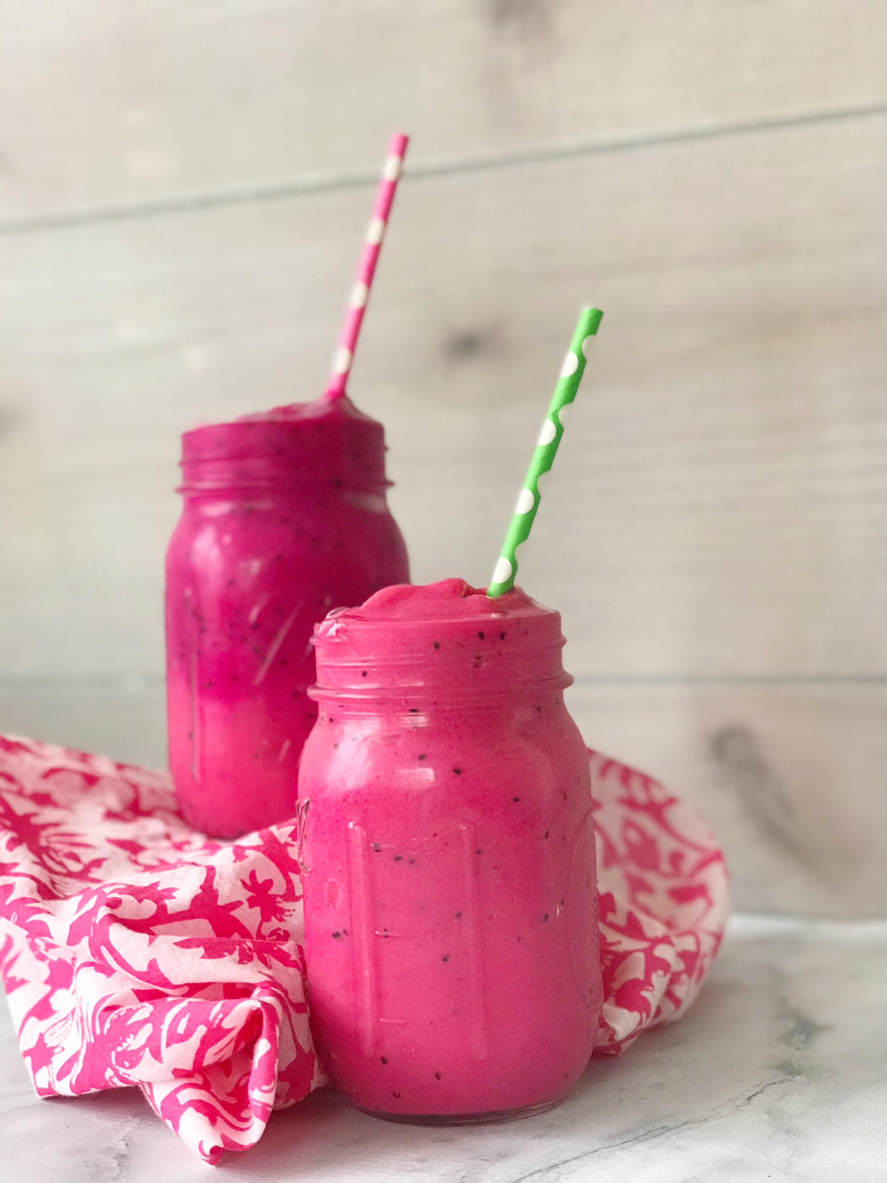 dragon fruit smoothie, dragon fruit smoothie recipe, dragon fruit recipe, easy smoothie recipe, smoothie, post-workout smoothie