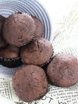 Chocolate Protein Muffins, Easy Chocolate Protein Muffins, Chocolate Chip Protein Muffins