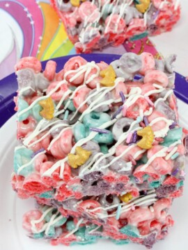 Unicorn Rice Krispies Treat, Unicorn Dessert, Fruit Loop Dessert, Unicorn Kid's Party Ideas, Unicorn Kid's Dessert