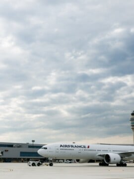 Atlanta Airport Travel Tips, Atlanta Airport Tips, Traveling Through Atlanta, Hartsfield Jackson Tips, Atlanta Travel