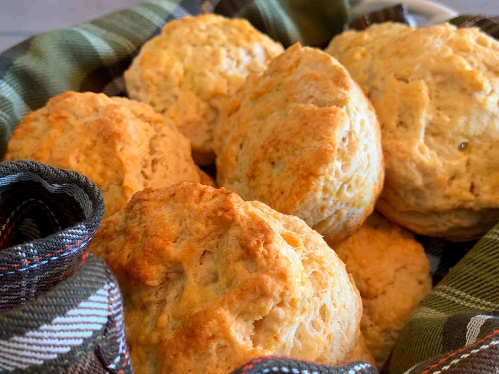 Buttermilk Biscuits, Easy Buttermilk Biscuits, Southern Buttermilk Biscuits, Breakfast Recipe, Baking, Old Fashioned Biscuits
