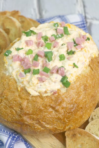 Warm Mississippi Cheese Dip, Southern Cheese Dip, Mississippi Cheese Dip Recipe, Hot Cheese Dip, Southern Food, Tailgating Recipe, Appetizer Recipe