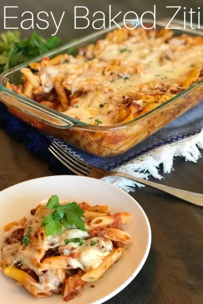 Easy Baked Ziti: This classic Italian baked ziti casserole with sausage will be a hit in your home! Just bake until bubbly and enjoy with bread. #Italian #Italianrecipe #Pasta #Casserole #BakedZiti #italianfood #ItalianRecipe #Dinnerideas