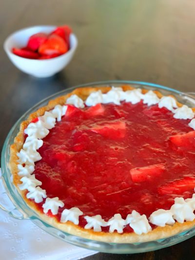 old fashioned strawberry pie, strawberry pie, easy strawberry pie, strawberry pie with glaze