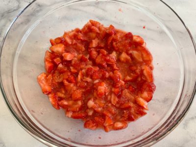 old fashioned strawberry pie, strawberry pie, easy strawberry pie, strawberry pie with glaze