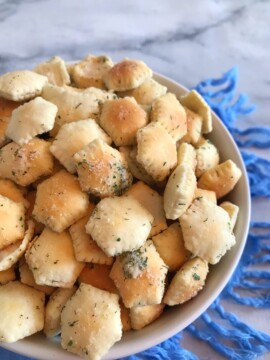 Ranch seasoned crackers, seasoned oyster crackers, ranch seasoned oyster crackers