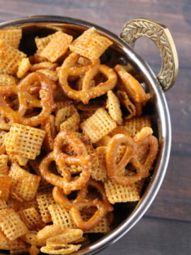 Crockpot Buffalo Chex Mix Recipe, Buffalo Chex Mix in the slow cooker, Buffalo Chex Mix, Snack Mix Recipe