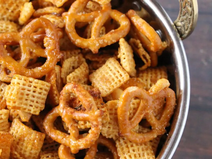 Crockpot Buffalo Chex Mix Recipe, Buffalo Chex Mix in the slow cooker, Buffalo Chex Mix, Snack Mix Recipe