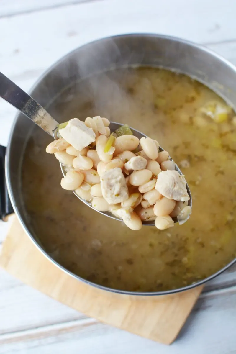 making white chicken chili