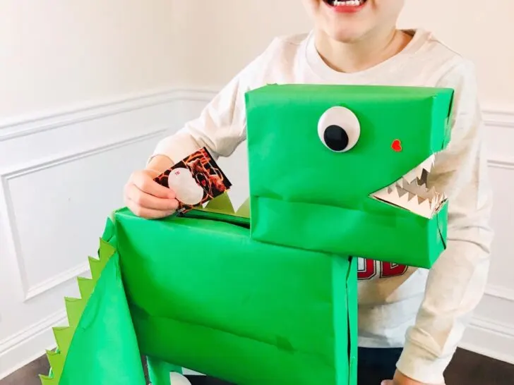 Dinosaur Valentines Day Box, Dino Valentine Box, Easy Dinosaur Valentines Day Craft, Dinosaur Craft For Valentines Day