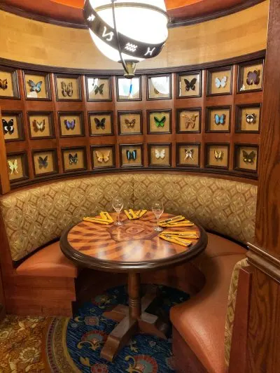 Skipper Canteen Dining Rooms, Skipper Canteen Atmosphere, Themed Disney Dining Options