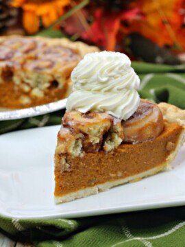 Cinnamon Roll Pumpkin Pie Recipe, Thanksgiving Dessert