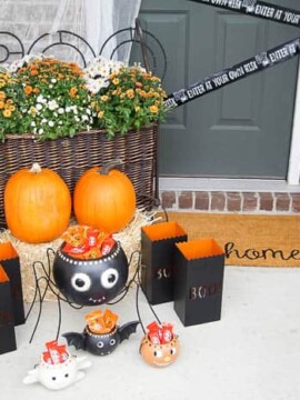 Halloween Front Porch Decorating Ideas