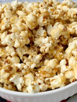 Homemade Maple Popcorn Recipe: With Chopped Pecans, Corn Syrup, Maple Syrup and Vanilla