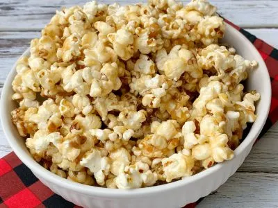 Homemade Maple Popcorn Recipe: With Chopped Pecans, Corn Syrup, Maple Syrup and Vanilla