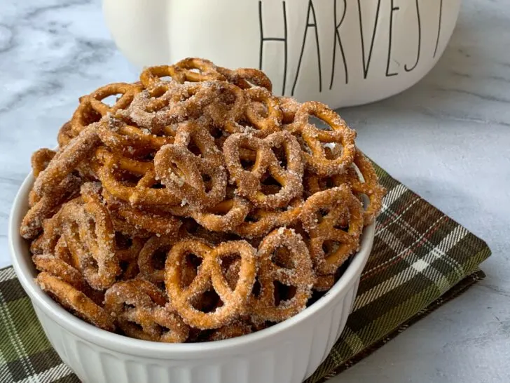 Pumpkin Spice Pretzel Recipe, How To Make Pumpkin Spiced Pretzels
