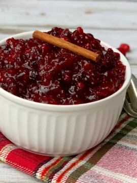 Easy Make Ahead Thanksgiving Cranberry Sauce Recipe