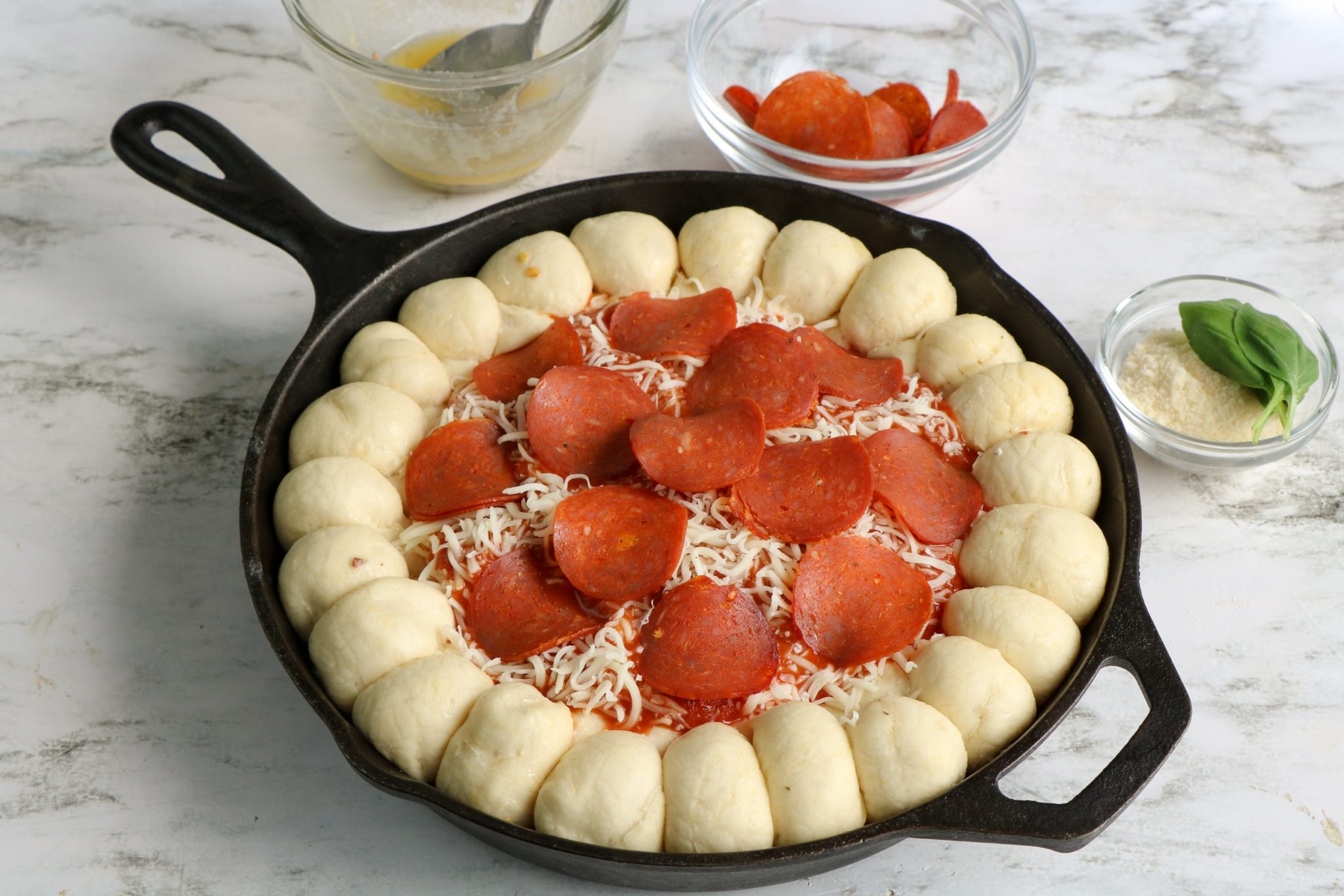 Cheesy Italian Skillet Pizza Dip Recipe (With Bread For Dipping)