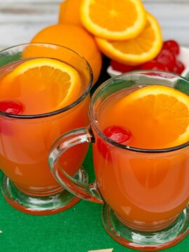 Easy Non-Alcoholic Christmas Punch Recipe (With Cherry and Orange)
