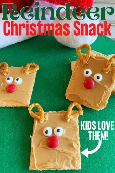 For a fun Christmas Snack, these cute reindeers are perfect for the kids! Make them for after school or for a movie night. #ChristmasRecipe #ChristmasSnack #KidsSnackideas For a fun Christmas Snack, these cute reindeers are perfect for the kids! Make them for after school or for a movie night.
