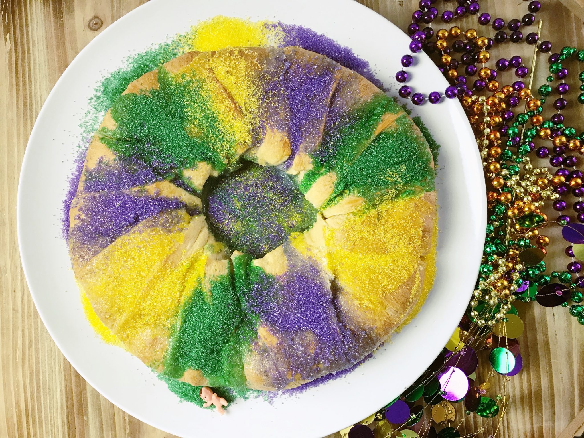 Easy Crescent Roll King Cake