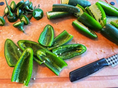 How to prepare jalapeños for stuffing