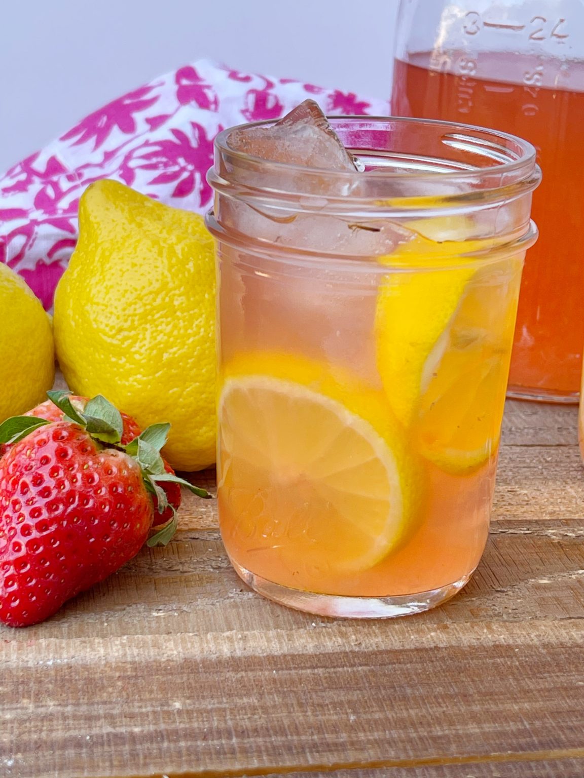 Easy Strawberry Lemonade Moonshine Recipe (With Everclear)