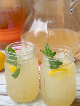 Kentucky Bourbon Spiked Lemonade Cocktail Recipe
