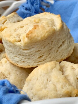 3-ingredient buttermilk biscuit recipe