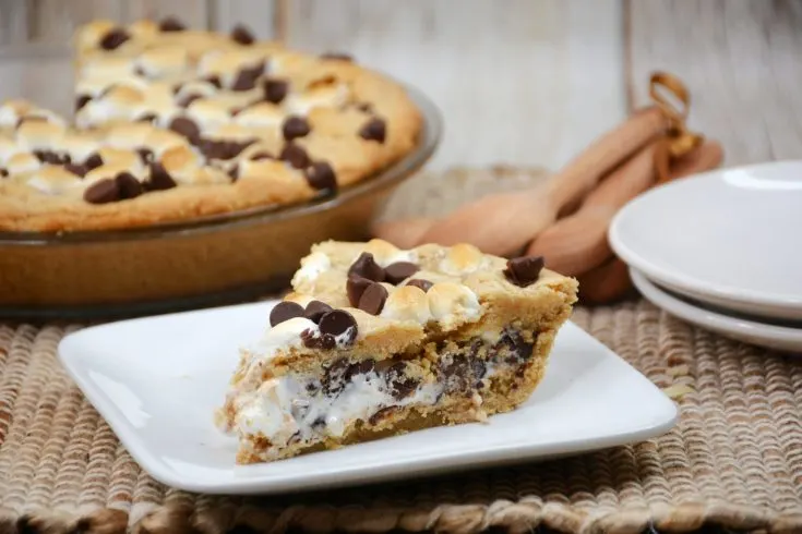 easy s'mores pie recipe with marshmallow fluff and graham cracker crust