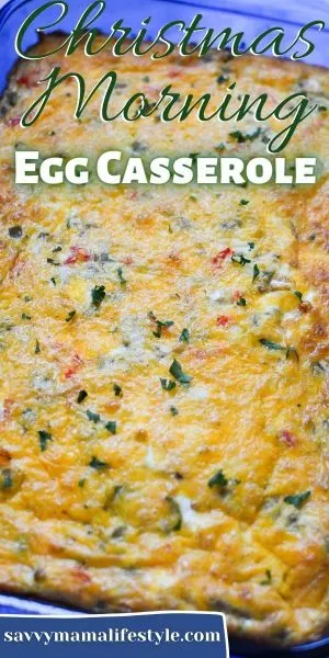 Wake up to the ultimate Christmas Morning Egg Casserole with layers of hash brown, cheese, vegetables and egg. #Casserole #ChristmasBreakfast