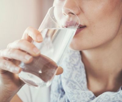 Drinking water as an alcohol replacement