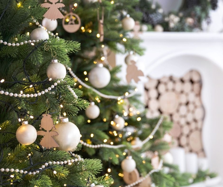 How to prevent a Christmas tree fire in your home