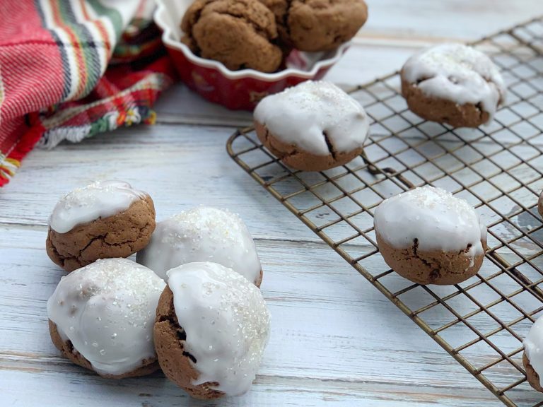 Traditional Italian Chocolate Spice Cookies