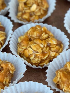 No-bake butterscotch oat cookies