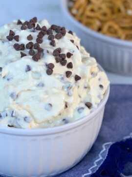 Easy cannoli dessert dip