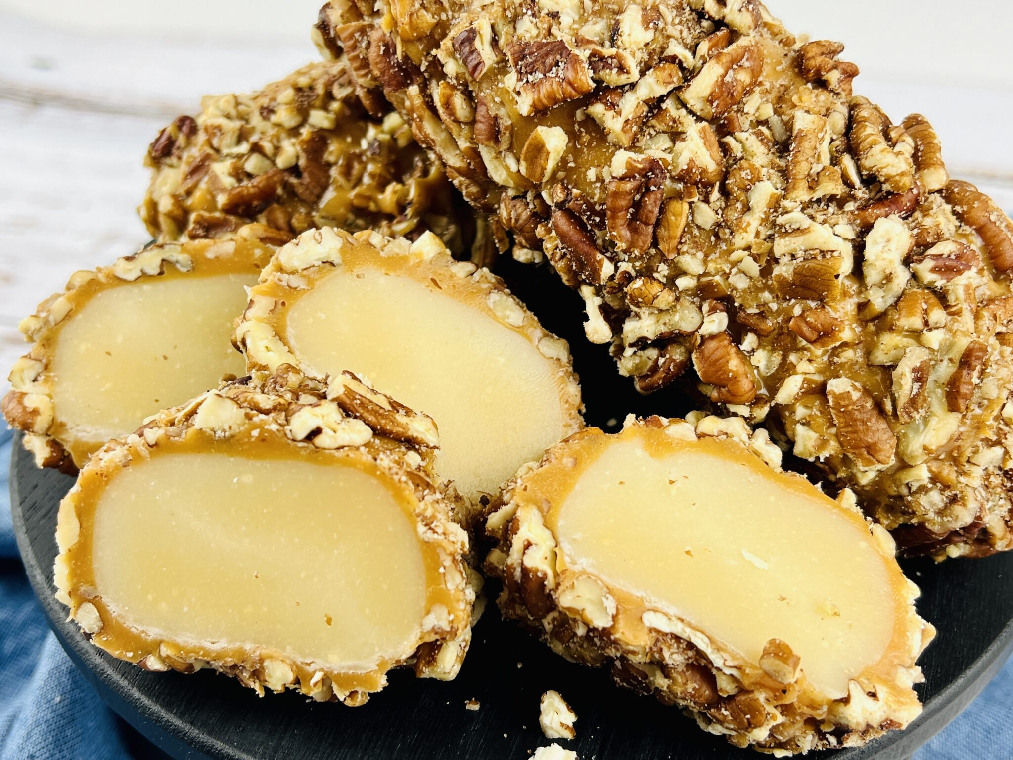 OldFashioned Pecan Log