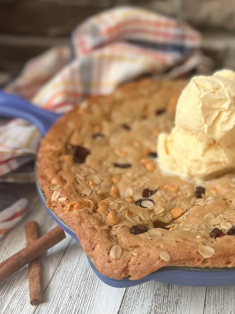 Pumpkin Spice Skillet Cookie Recipe