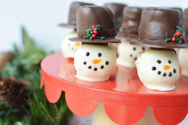 snowman truffles for the holiday season